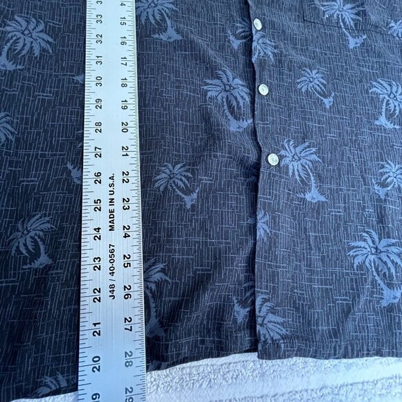Pierre Cardin Mens Button Up Shirt Large Black Palm Trees Print Hawaiian Rayon - Picture 8 of 8